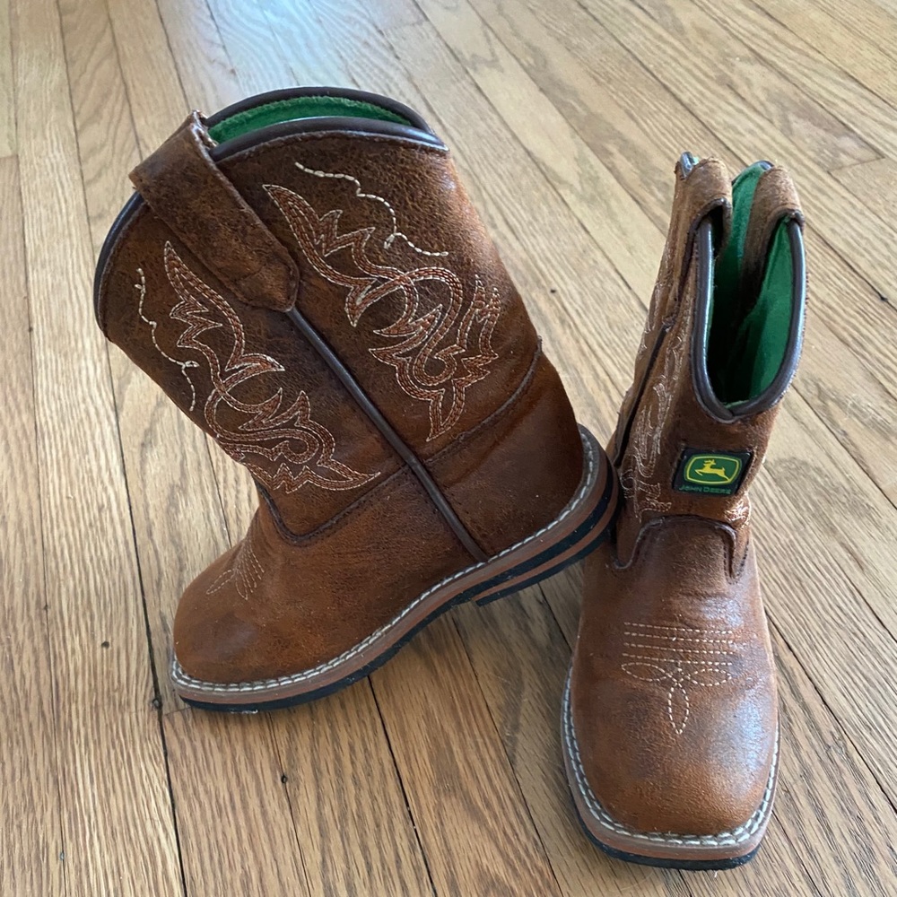 Toddler boys 7M John Deere Pull on boots